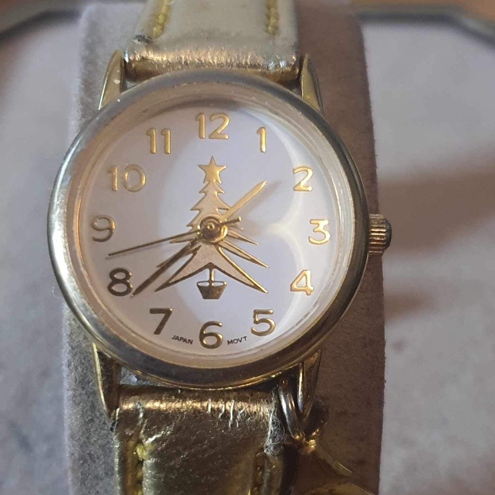 🦋10/$20🦋 Vintage Nelsonic Goldtone/White Leather Women's Christmas Watch